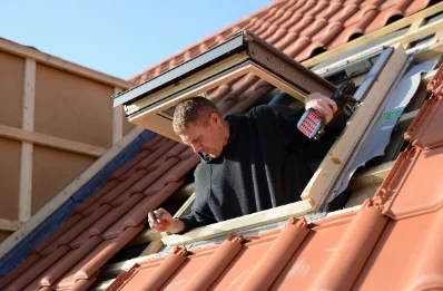 Pose de fenêtres de toit Velux à Maen Roch